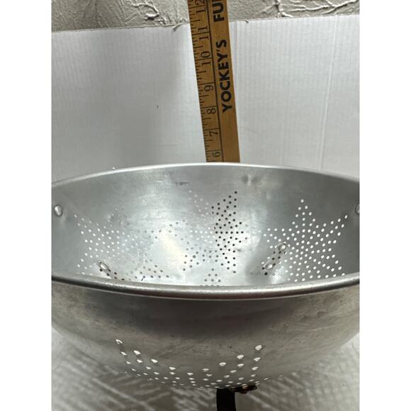 Colander Strainer Cooking Kitchen Utensil Tool 7 Star Pattern 3 Legs - Picture 4 of 4